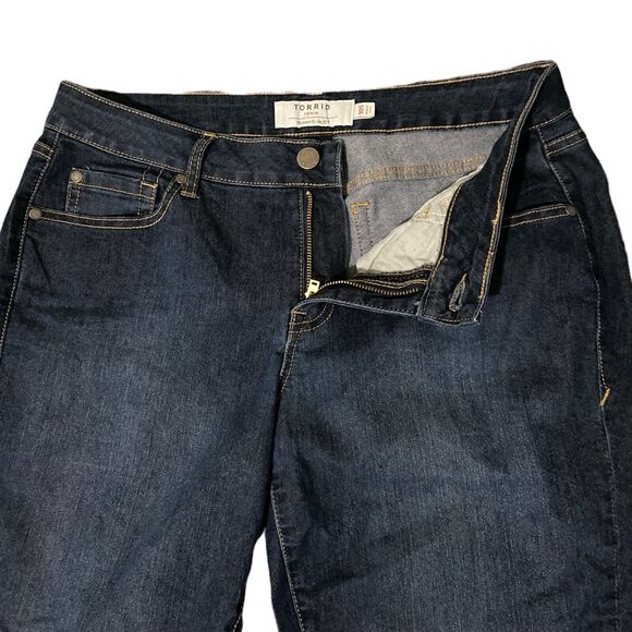 Torrid Curvy Skinny Jean Stretch Dark Wash Denim Jeans Women's 10S Short - Picture 3 of 6